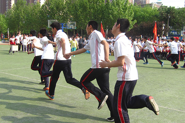 “激扬青春 阳光健身”趣味体育运动会（一）